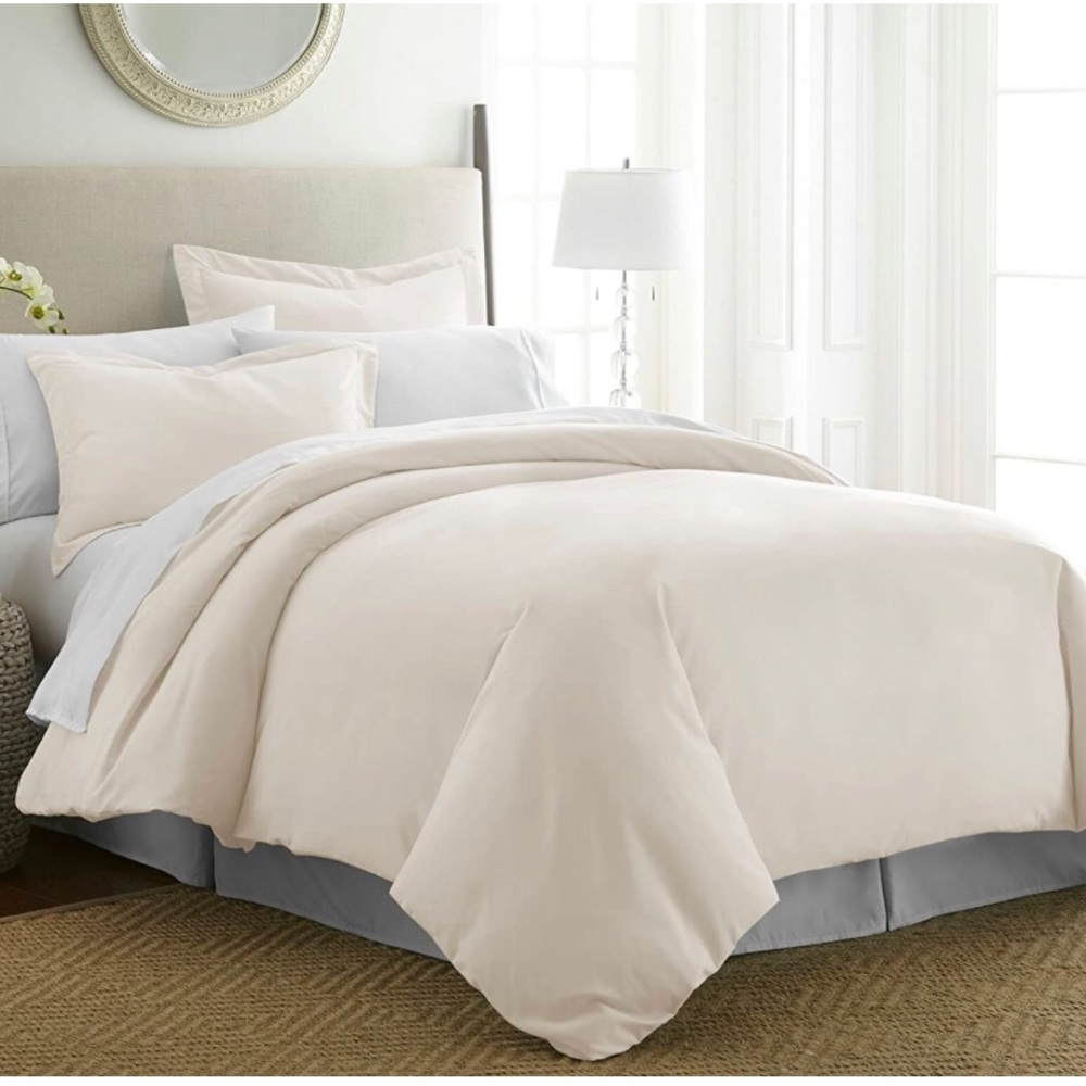 NWT Full/Queen Duvet Set